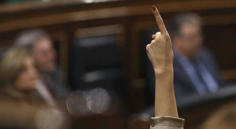 congreso-mano-efe.jpg
