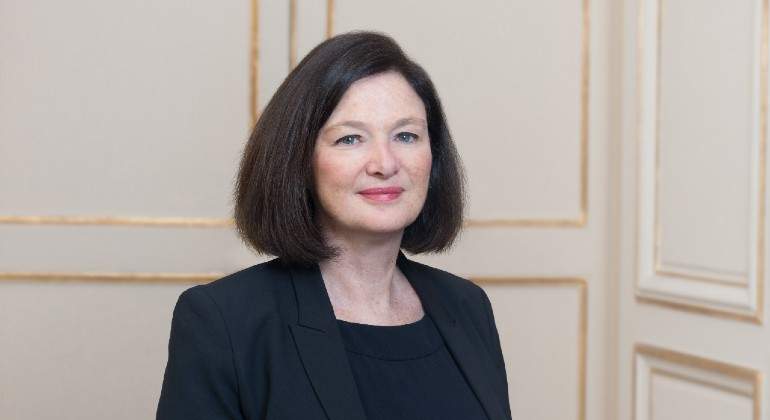 Sandra Crowl