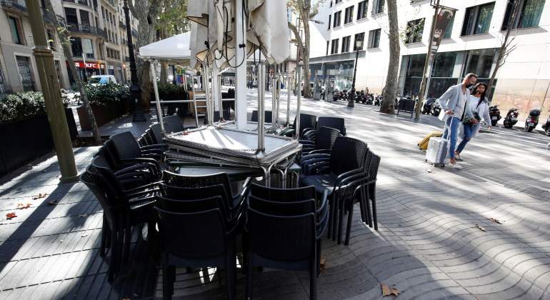 bar-cerrado-barcelona-coronavirus-reuters.jpg