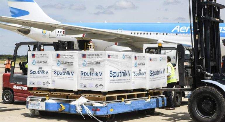 aerolineas-argentinas-sputnik-v-EFE.jpg