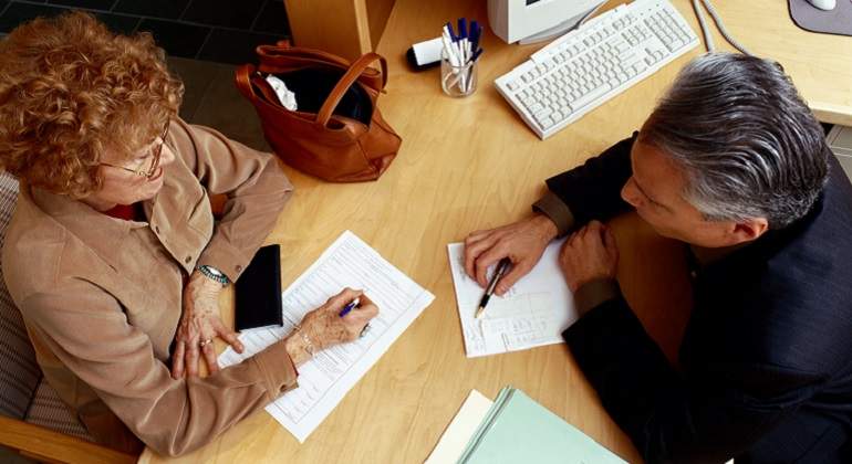 contrato-bancario-770-x-420-Istock.jpg