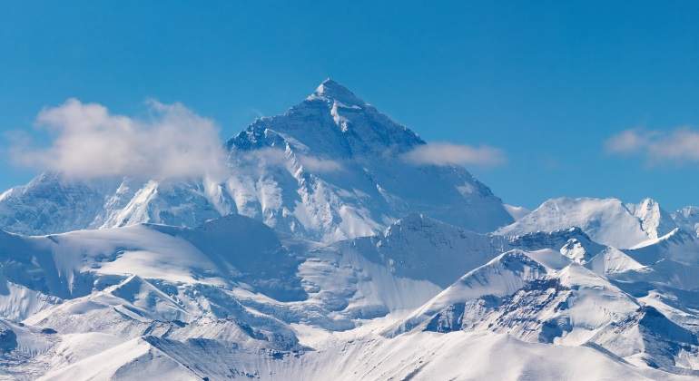 everest-dreamstime.jpg