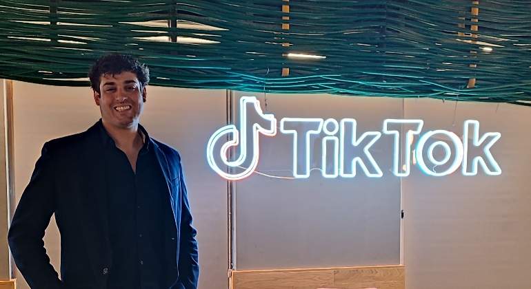 samueltiktok-1.jpg
