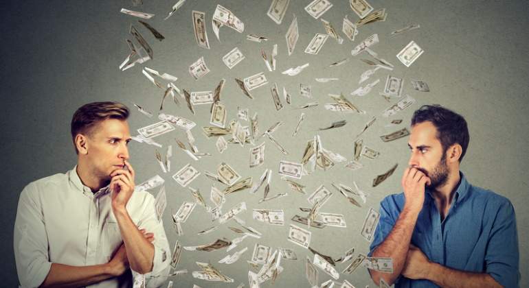 dinero-volando-hombres-dreams.jpg