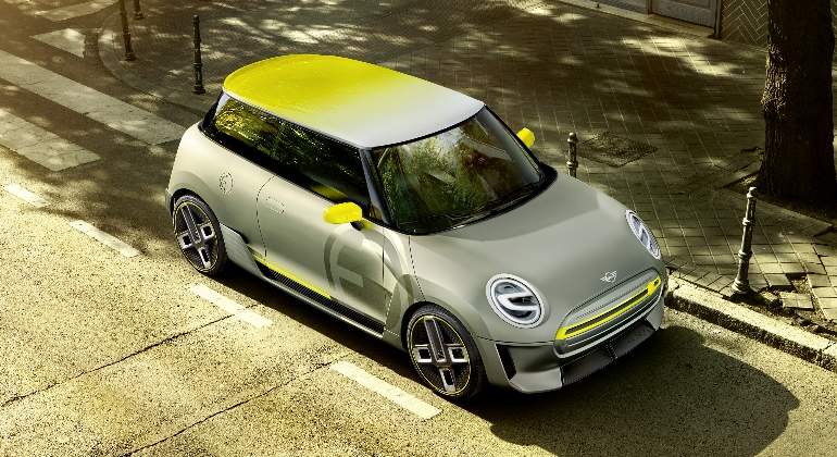 mini-electric-concept-2017-02.jpg