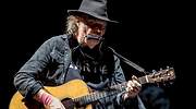 Spotify fulmina a Neil Young en su apuesta por el antivacunas y rey del podcast Joe Rogan