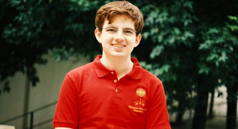 TOMAS-CANTU-ORO-MATEMATICAS.jpg