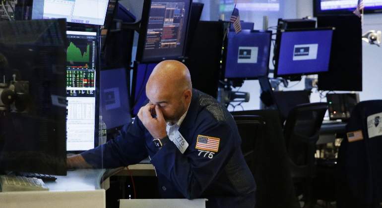 nyse-wallstreet-broker-preocupado-alamy.jpg