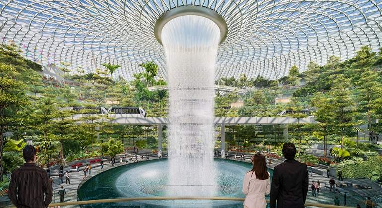 jewel-changi-airport-cascada-singapur.jpg