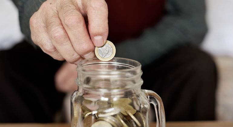 hucha-pensiones-vejez-istock.jpg