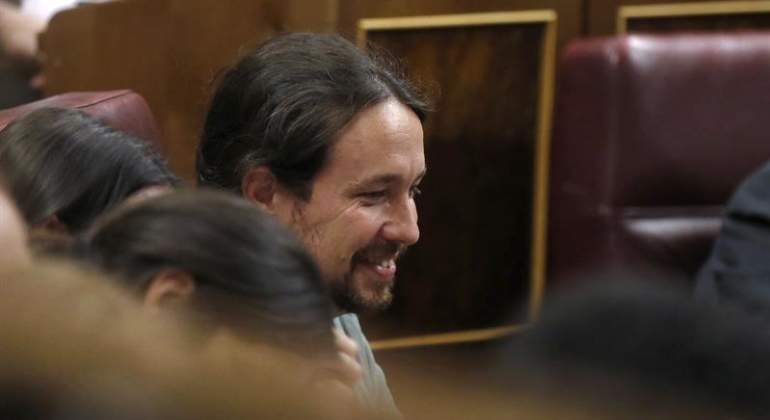 iglesias-sonrie-error-congreso-efe.jpg
