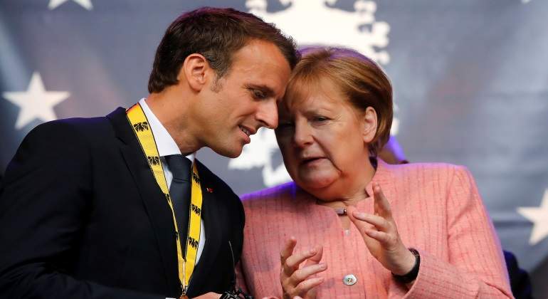 merkel-y-macron-en-petit-comite.jpg