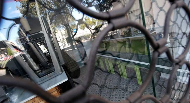 cierre-locales-coronavirus-reuters-barcelona.jpg