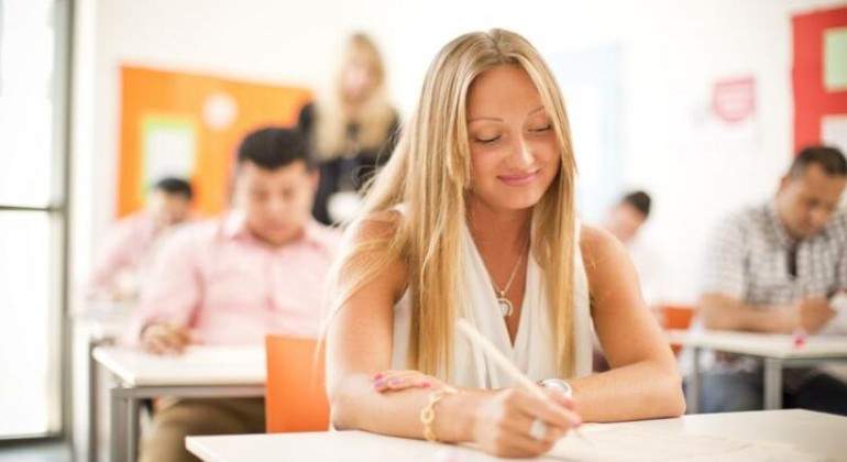 Examenes-para-trabajar-en-el-Reino-Unido-1.jpg