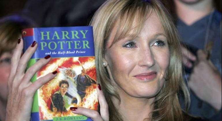 HARRY-POTTER-ROWLING-CORONAVIRUS.jpg