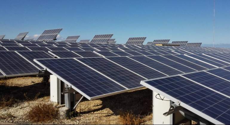 fotovoltaica-kSjF--1248x770Canarias7.jpg