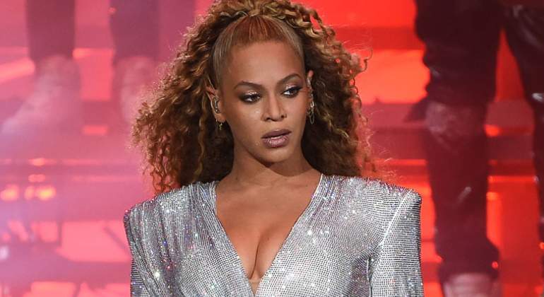 beyonce-robo-770.jpg