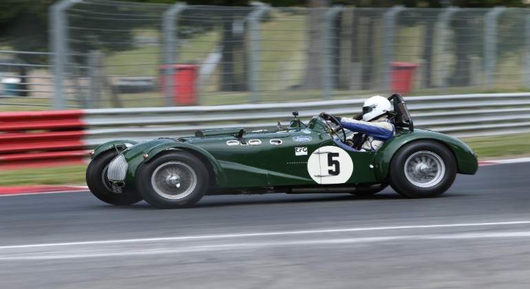 P5GY52-1web.jpg