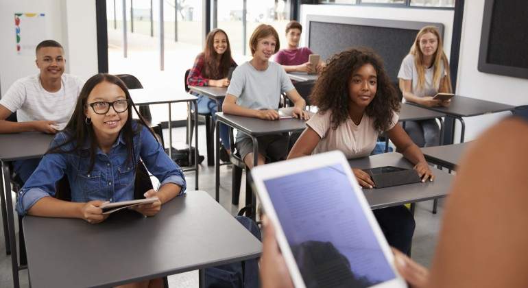 chicas-jovenes-en-clase.jpg