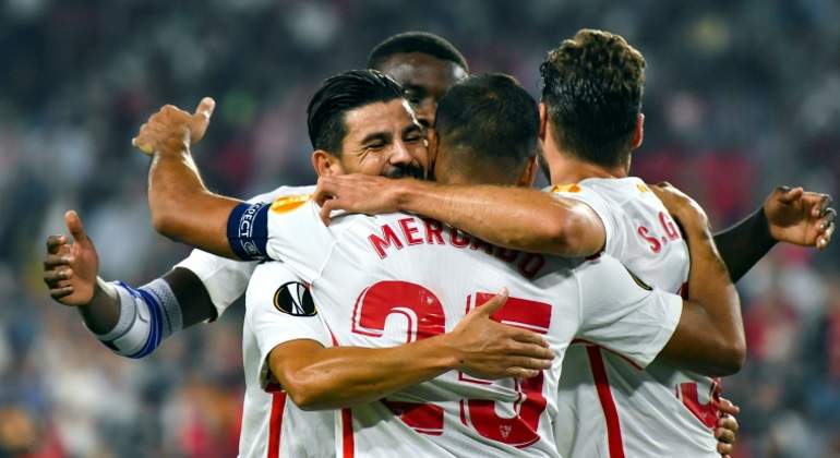 sevilla-celebra-akhisar-efe.jpg