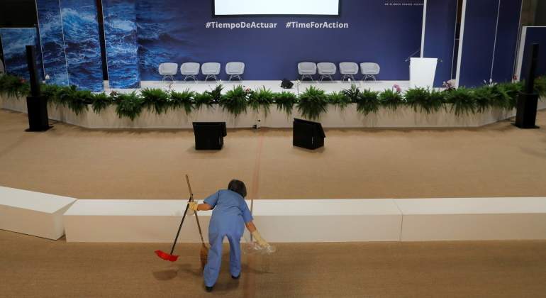 ifema-limpieza-reuters.jpg