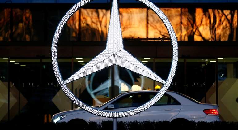 mercedes-logo-reuters-03.jpg