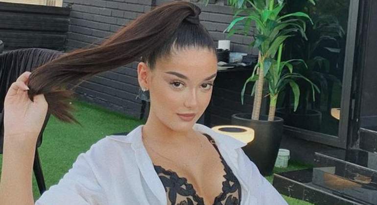 julia-janeiro-ghvip.jpg