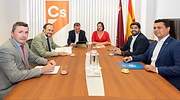 Vox renuncia a cualquier cargo en el futuro Gobierno de Murcia y anuncia avances hacia ese acuerdo