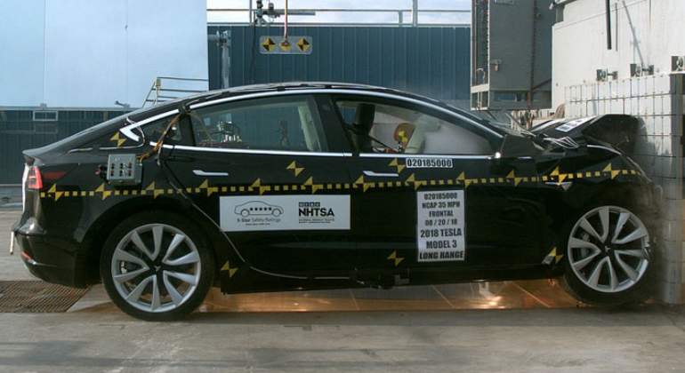 tesla-pruebas-choque-nhtsa.jpg