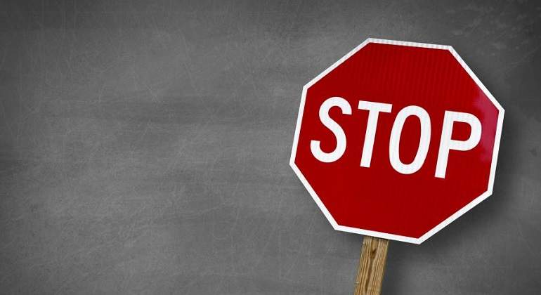 senal-stop.jpg