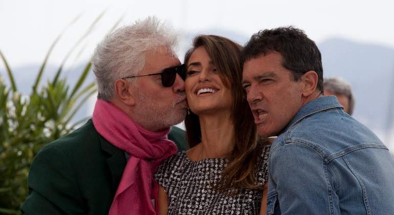 dolor-y-gloria-almodovar-alamy-770x420.jpg