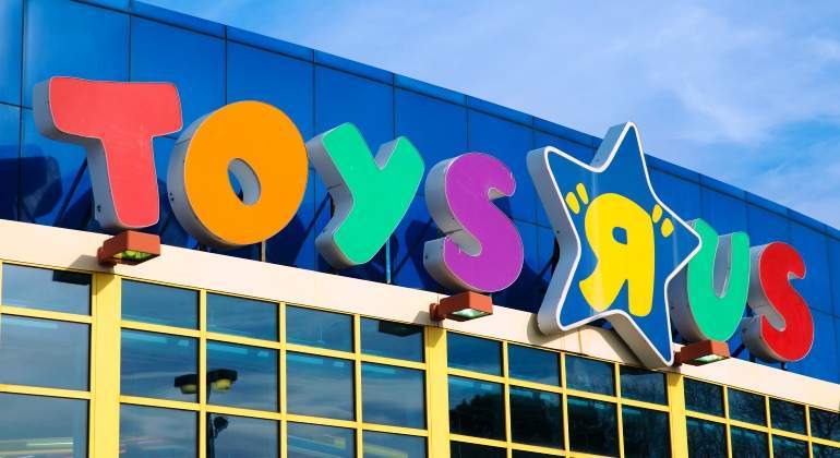 toys-r-us-dreamstime.jpg