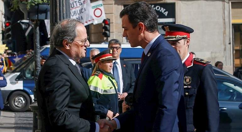 sanchez-torra-saludo-6feb20-efe.jpg
