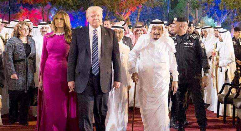 trump-melania-cumbre-arabia-efe.jpg
