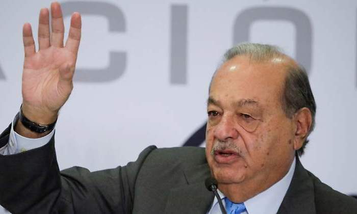 slim-carlos-mano-alzada-reuters.jpg