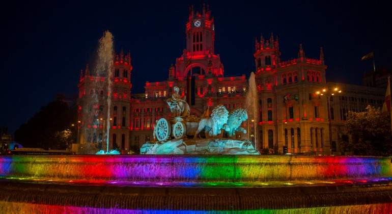Cibeles-orgullo-gay-2017-reuters.jpg
