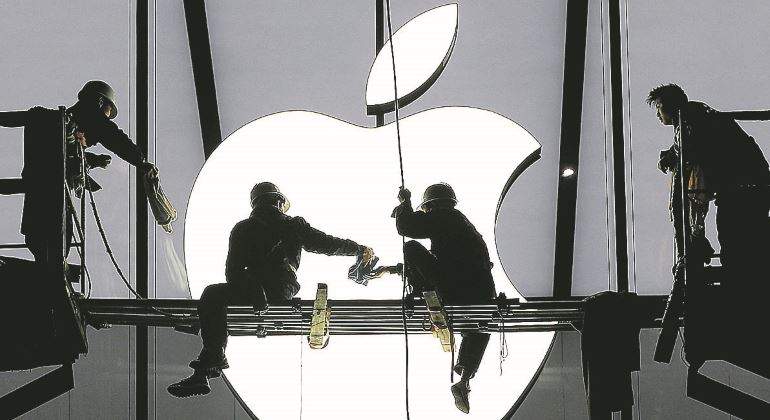 apple-operarios-770-reuters.jpg