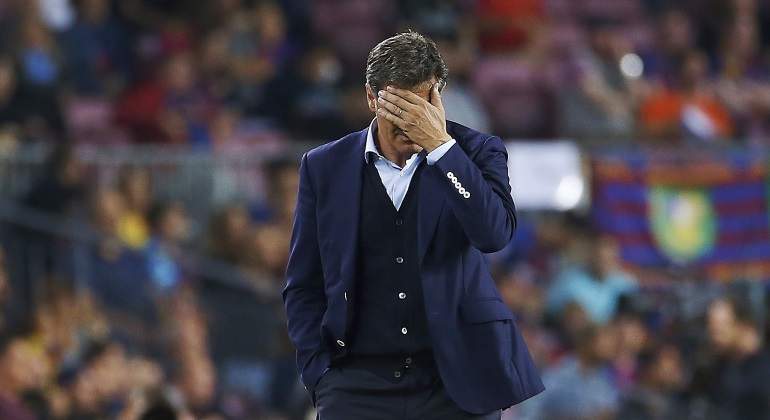 michel-manos-cabeza-campnou-efe.jpg