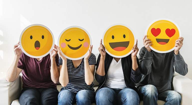 Emoticones-emociones-personas-iStock.jpg