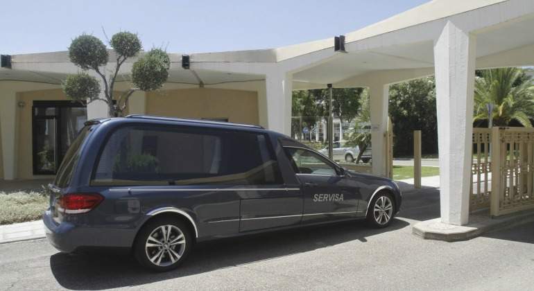 blesa-coche-funebre-efe.jpg