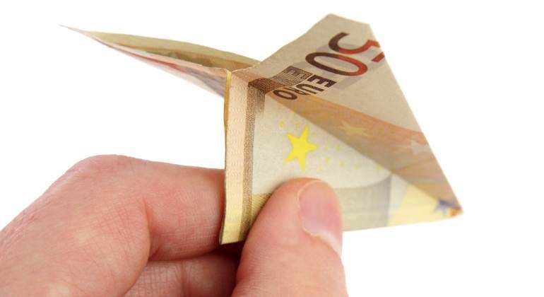 dinero-avion-euros-770.jpg