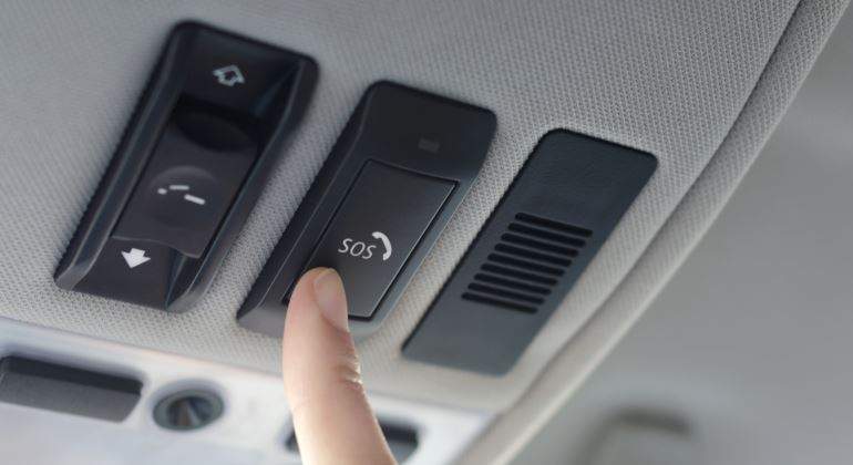 llamada-emergencia-ecall-coche-770.jpg