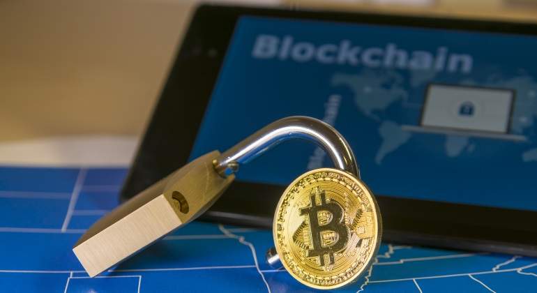 blockchain-bitcoin.jpg