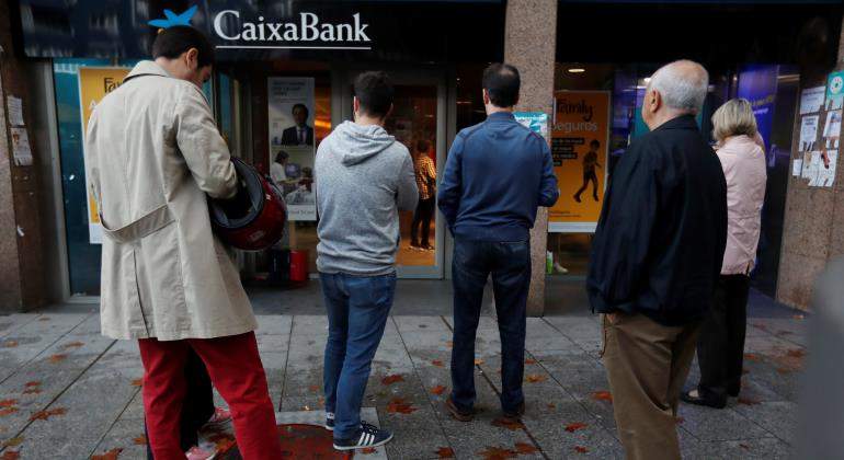 cajero-caixabank-colas-770-reuters.jpg