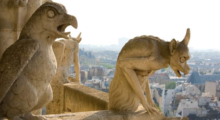 gargolas-notre-dame-dreamstime.jpg