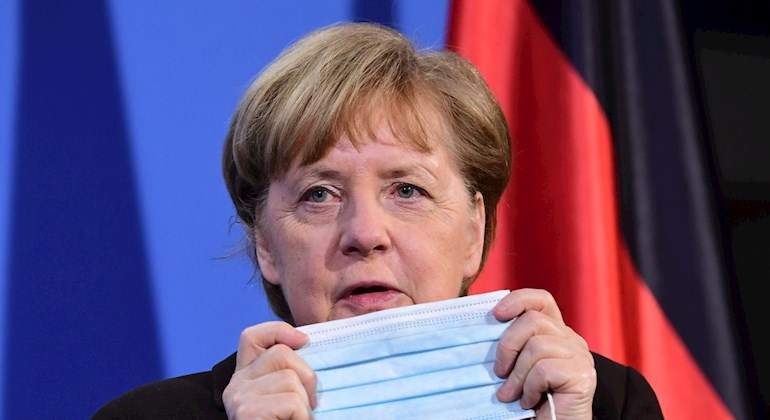 merkel-mascarila-marzo21-efe.jpg