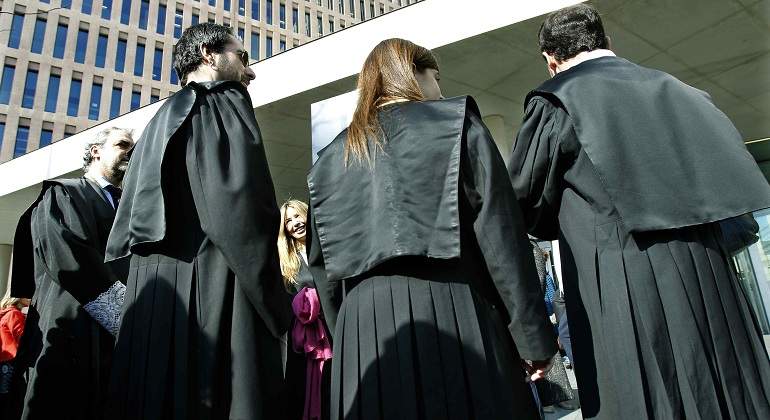 abogados_toga.jpg