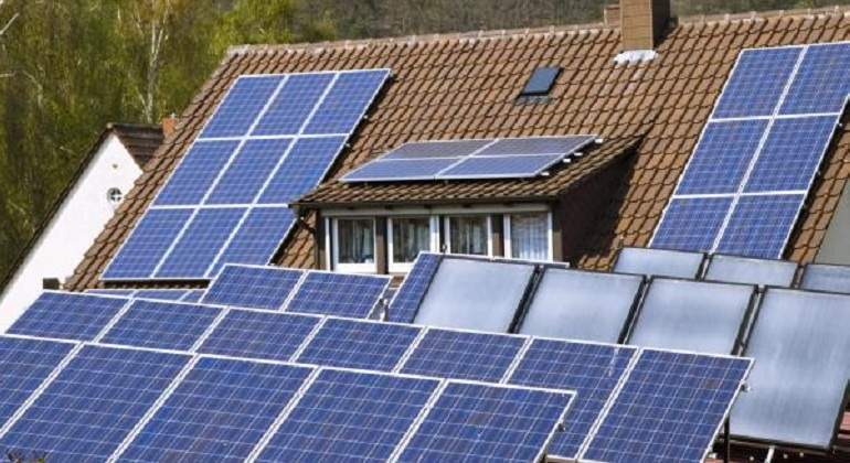 paneles-solares-muchos.jpg