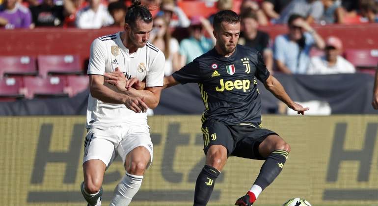 pjanic-real-madrid-bale-reuters.jpg