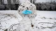 Las mascarillas, ante el peligro del frío y la nieve: el aire condensado del inverno hace que pierdan eficacia